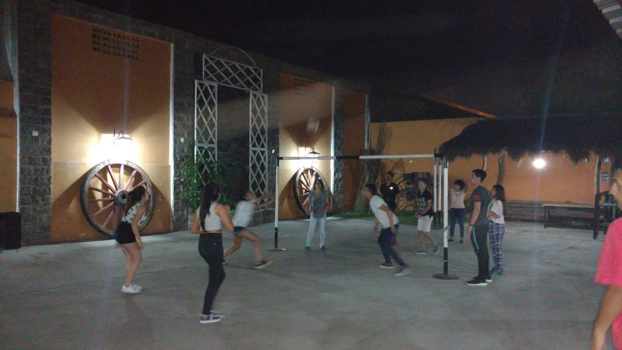 San Miguel de Tucumán Hostal El Tucu Tucuc מראה חיצוני תמונה